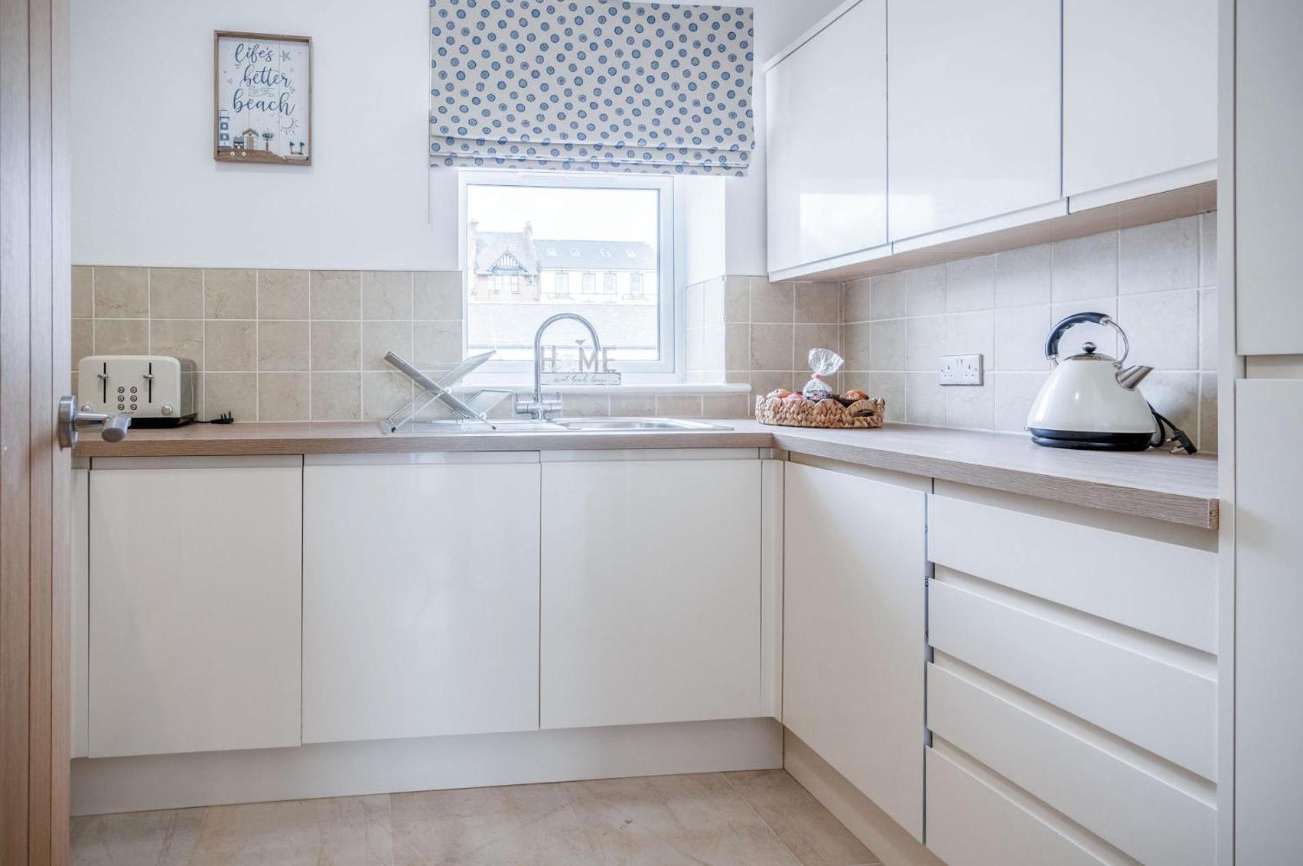 Beach Haven Hideout - 2 Bedroom - Milford Haven Kültér fotó