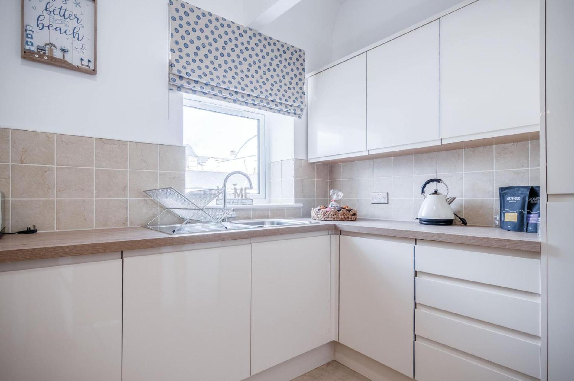 Beach Haven Hideout - 2 Bedroom - Milford Haven Kültér fotó
